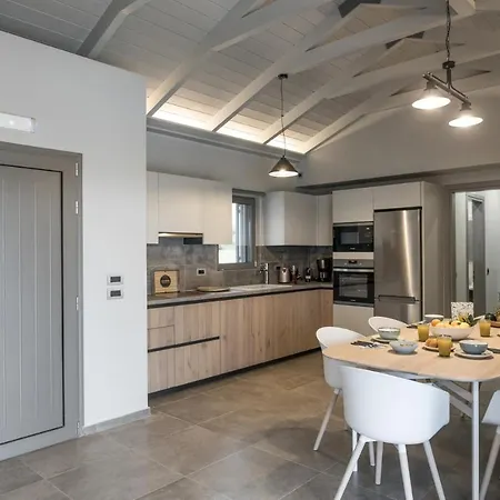 Alekos Houses-elia * Lixouri