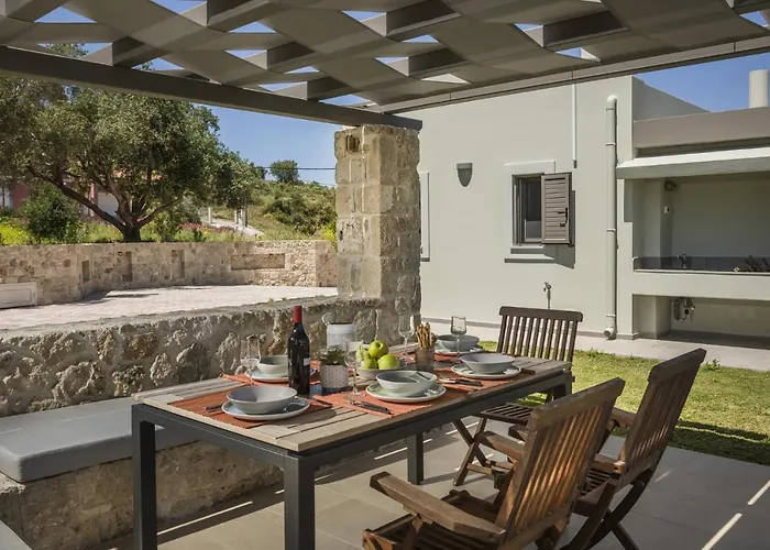 Alekos Houses-elia * ليكسوري