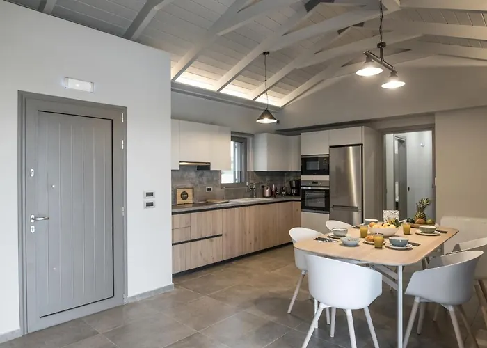 Alekos Houses-elia * ليكسوري