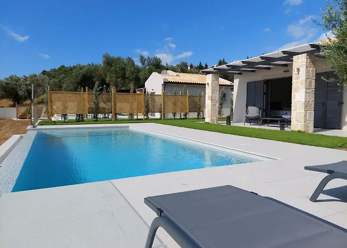 Alekos Houses-elia * ليكسوري