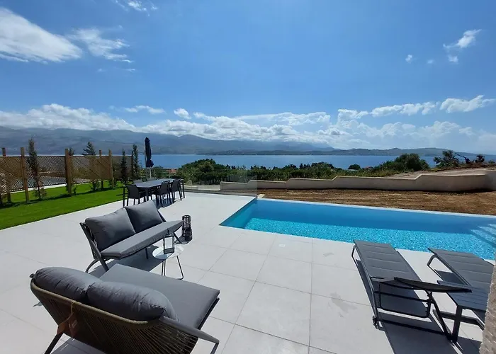 فيلة Alekos Houses-elia *