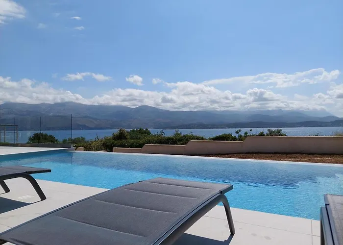 Alekos Houses-elia ليكسوري