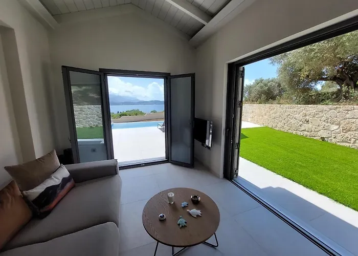 Alekos Houses-elia فيلة ليكسوري