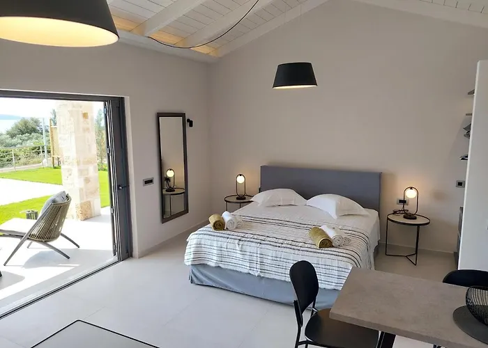 Alekos Houses-elia فيلة